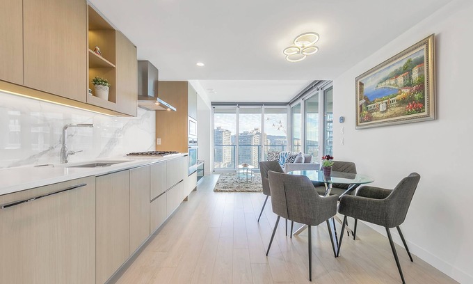 Burnaby Apartment | D12 - Amazing 2 bedroom in Brentwood