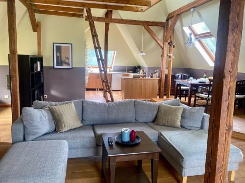 Meinersdorf Apartment | Dachgeschossloft mit Aussicht ins Erzgebirge