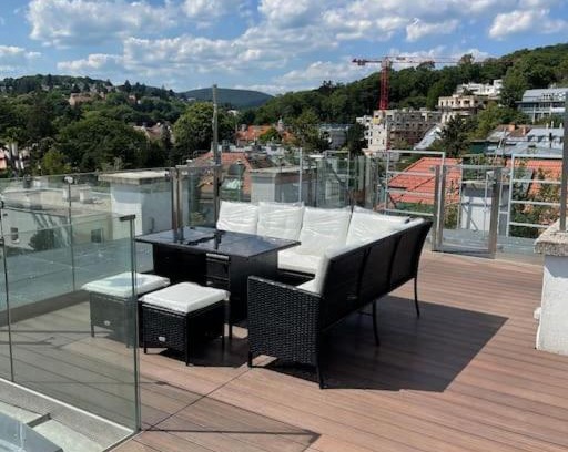 Hutteldorf Apartment | Dachterrassentraum im Grünen Wiens Top Anbindungen