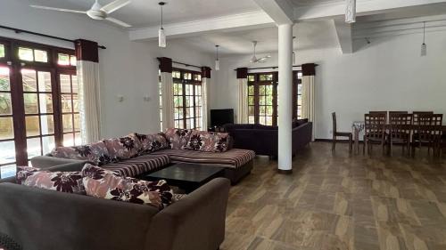 Yatinuwara Villa | Dae Farm Resort