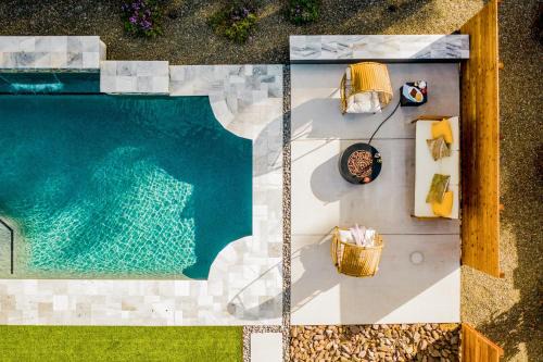Camelback East House | Daisy by AvantStay Modern Home w Spacious Backyard Pool Table Tennis
