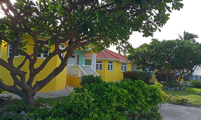 Sterling House | Daisy - Home Away Home near the Beach