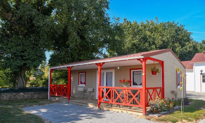 Sallertaine House | Dallas in stock 5 Street J. R.Ewing