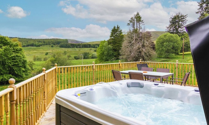 Blairgowrie Cottage | Dalnaglar Cottage - UK30260