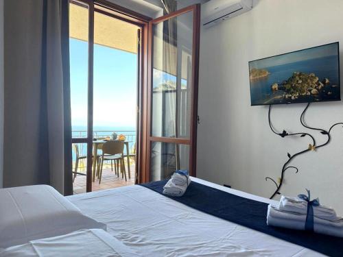 Taormina Apartment | Dama View Apartment by Taormina Holidays