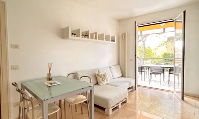 Riccione Apartment | Damian Church Flexrent-Abissinia