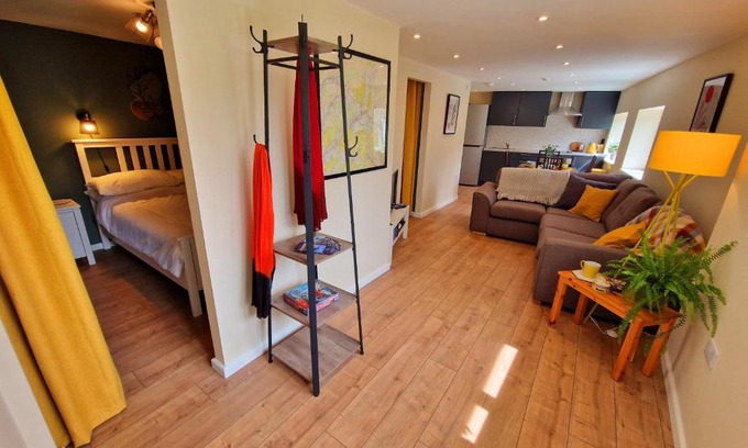 Pontneddfechan Apartment | Dan Y Coed