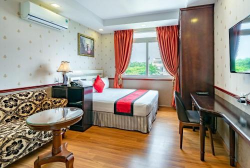 Tan Qui Dong Apartment | Dancentre Luxury Apartment Near SECC formerly Emerald Hotel & Apartment