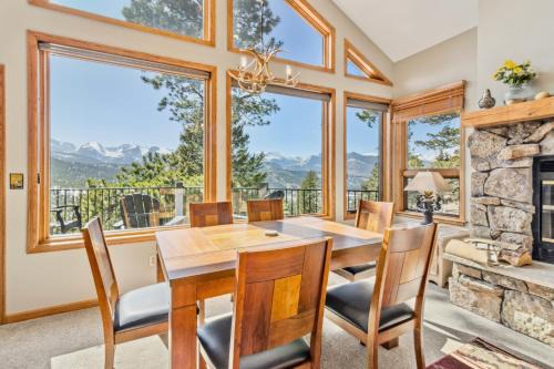 Windcliff Estates House | Dances With Wolves Condominium 3 Bedroom condo