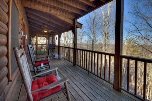 Morganton House | Dancing Bears Mountain View Near Blue Ridge