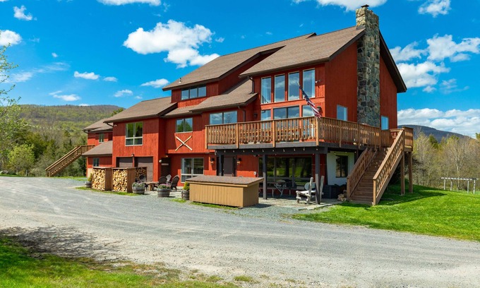 Windham Cabin | Dancing Horse Farm in Windham: Spectacular 9 Bedroom Home, 30 Acres, Ski Lodge