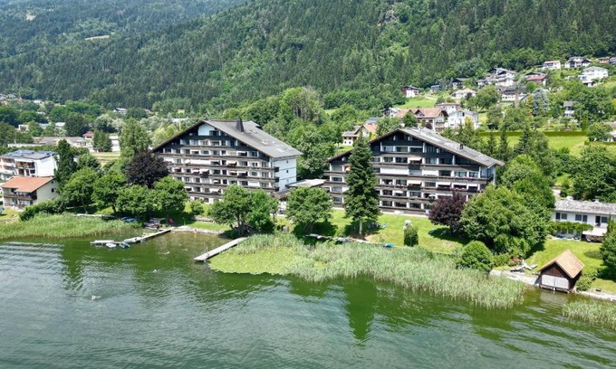 Steindorf am Ossiacher See Apartment | DANIELA Seeblick Appartement Haus Hänsel Gretel am Ossiacher See mit direktem Seezugang, Hallenbad