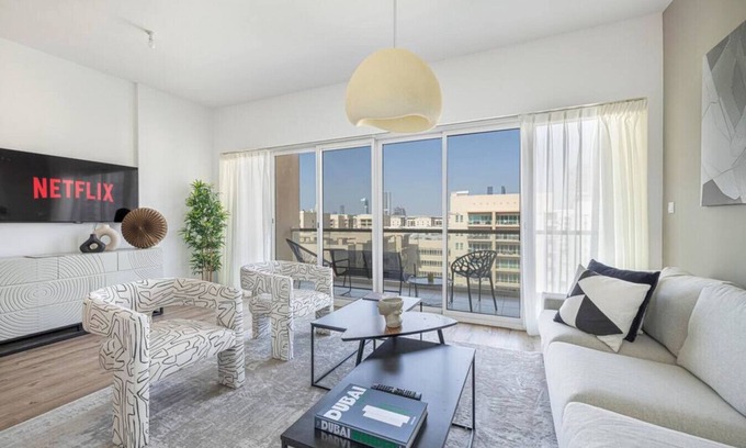 The Greens Apartment | Daniels 2BR | The Greens | Park View