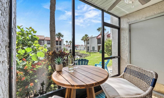 Bradenton Beach Condo | Dans Florida Condos Blue Fin at Runaway Bay