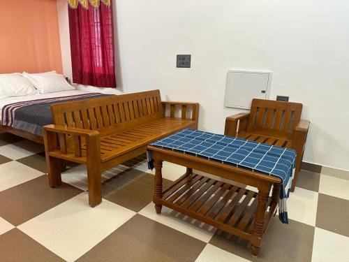 Aduthurai Hotel | Danshika Temple Residency