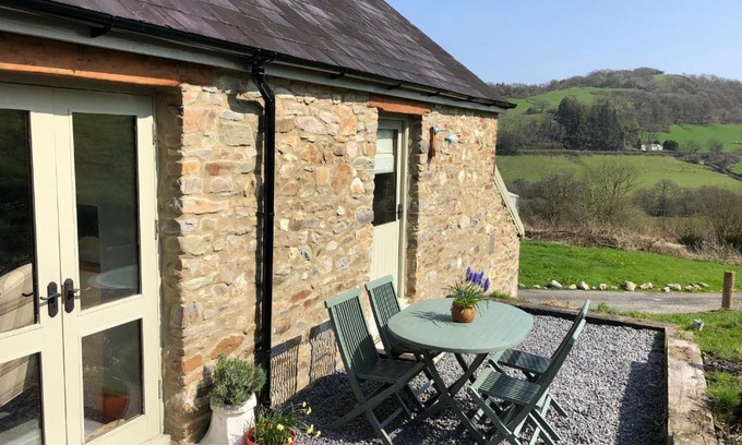 Pont-ar-gothi House | Danygraig Cottage