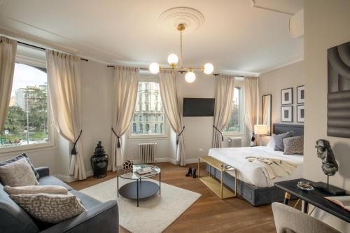 Tricolore House | Daplace - Corso Monforte Suites