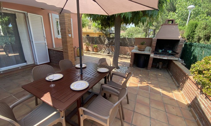 Mas Pinell Ski Chalet | Daró 2D 167 - Community pool, corner house, A/C