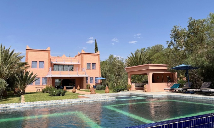 Ghassate House | DAR EL JENNA Magnificent villa with swimming pool and service staff