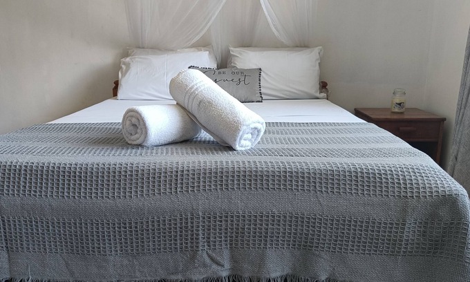 Mbezi Beach House | Dar Es Salaam Modern House near Beach with WiFi and bath tub