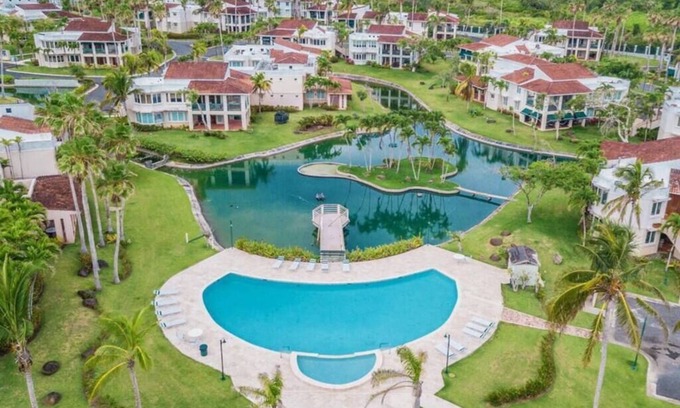 Cerro Gordo Villa | Daria Beachfront community steps 2 pool- Generator