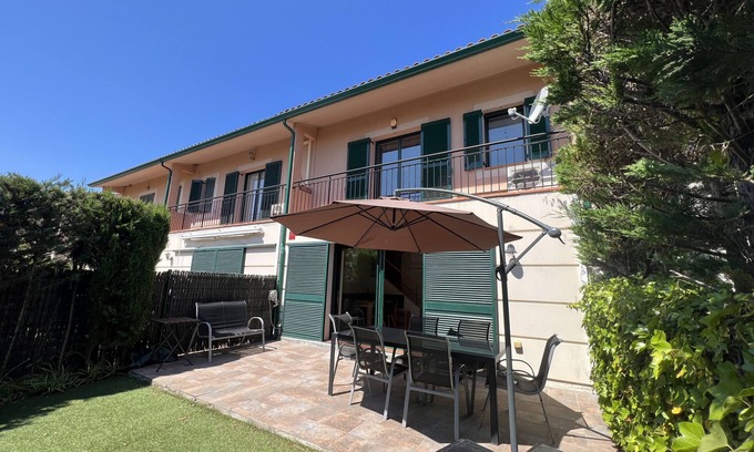 Mas Pinell House | Daró 3D 05 - A/C, pool and 200m from the beach