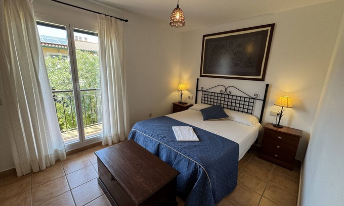 Mas Pinell Ski Chalet | Daró 3D 48 - close to the beach, A/C, WiFi and parking
