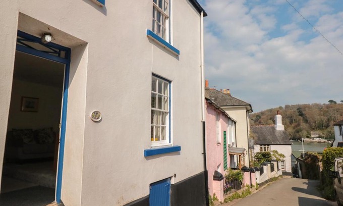 Dittisham House | Dart Cottage