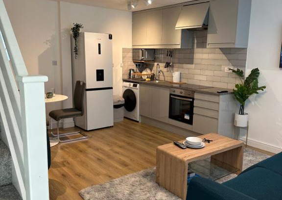 Dartford Apartment | Dartford Luxurious House with Parking - Netflix - Wi-Fi