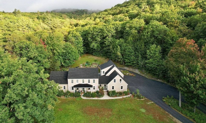 Grantham Apartment | Dartmouth /Lake Sunapee Region