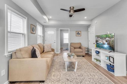 Atlantic City House | Dave and Busters, Outlets, Convention Center across street w Parking - Sleeps 15