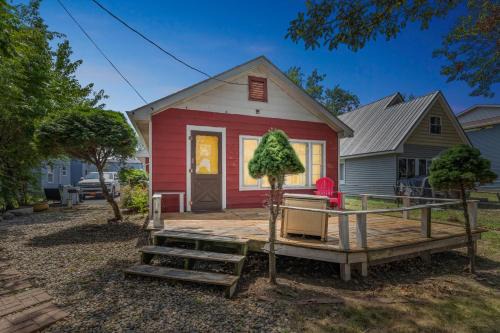Monticello House | Dave's Last Resort-House on the Lake home
