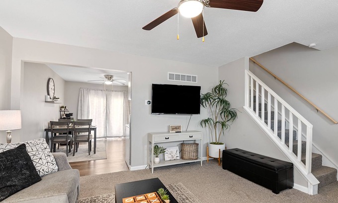 Quad Cities House | Davenport — Minutes to Downtown!
