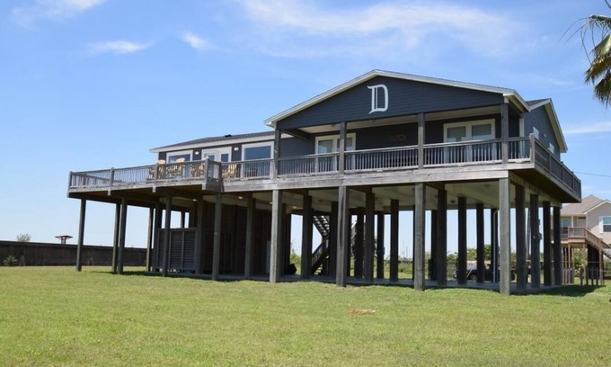 Galveston House | Davis Beach: 4 BR, 2 BA House in Port Bolivar, Sleeps 12