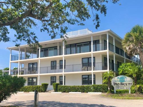 Sebastian Hotel | Davis House Inn