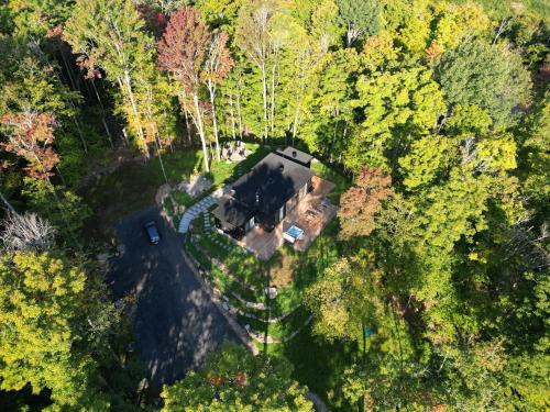La Conception House | DAX HOUSE Stunning Mont-Tremblant Getaway Retreat
