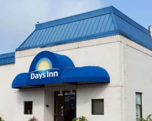 Bang Chan Hotel | Day inn