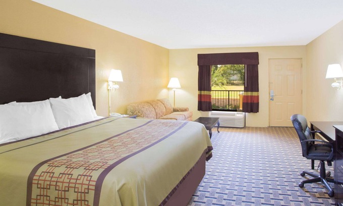 Andalusia Hotel | Days Inn by Wyndham Andalusia