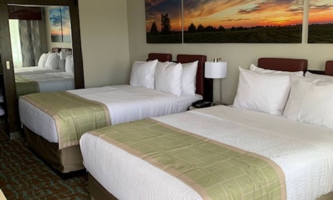 Bellville Hotel | Days Inn by Wyndham Bellville Mansfield