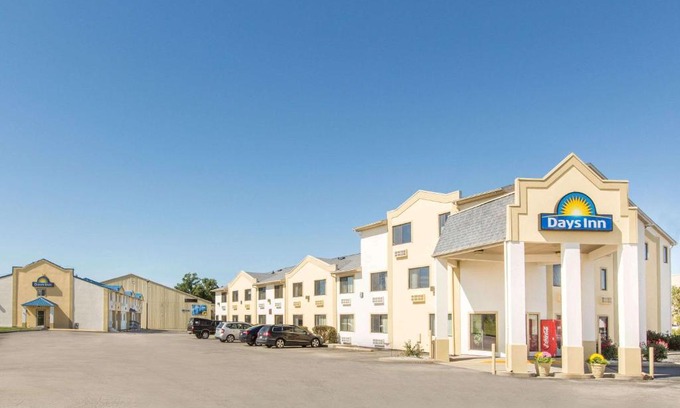 Effingham Hotel | Days Inn by Wyndham Effingham