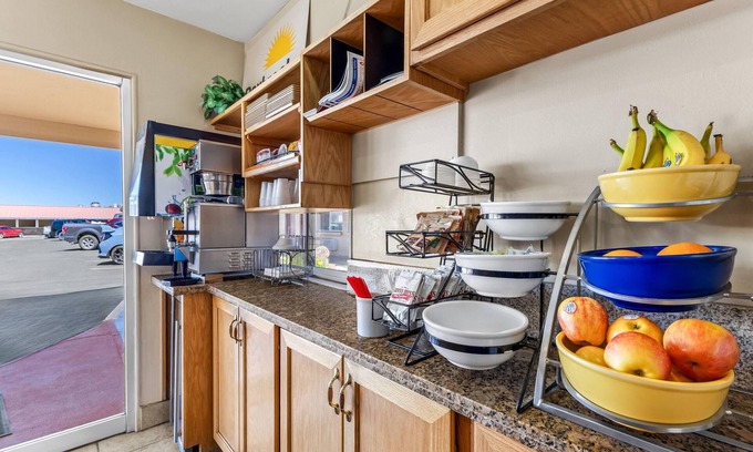 Elko Hotel | Days Inn by Wyndham Elko