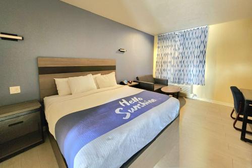 Freeport Hotel | Days Inn by Wyndham Freeport