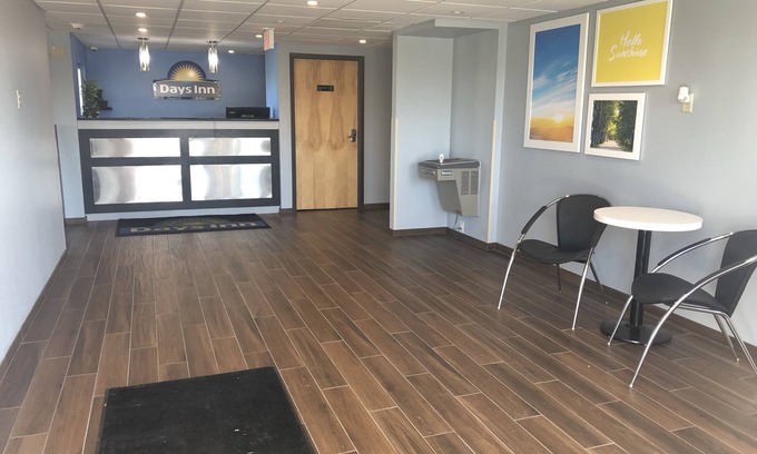 Grove City Hotel | Days Inn by Wyndham Grove City Columbus South