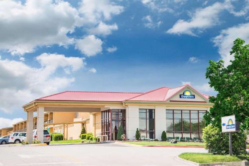 Joplin Hotel | Days Inn by Wyndham Joplin