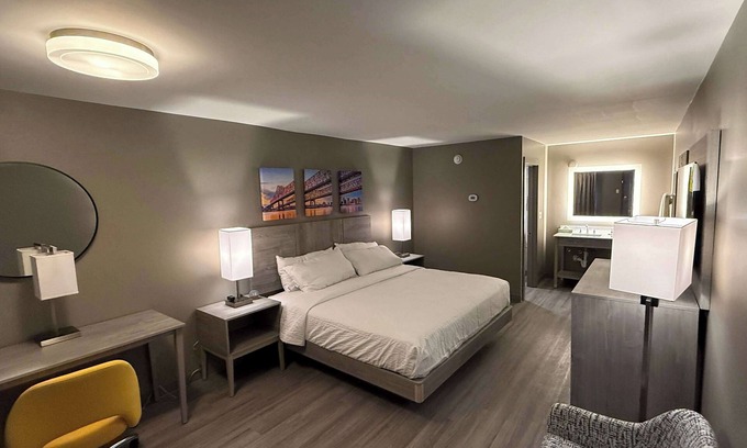 Kenner - Louis Armstrong International Airport Hotel | Days Inn by Wyndham Kenner/New Orleans Airport South