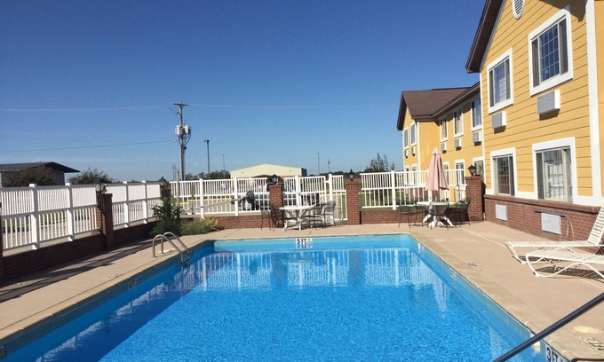 Lake Village Hotel | Days Inn by Wyndham Lake Village