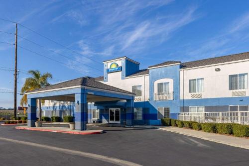 Lathrop Hotel | Days Inn by Wyndham Lathrop
