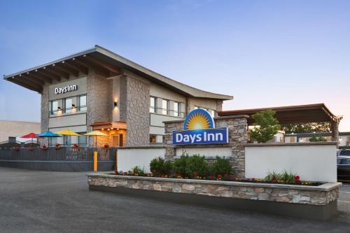 Saint-Leonard Hotel | Days Inn by Wyndham Montreal East