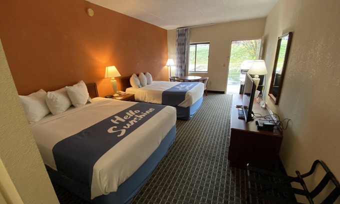 Morehead Hotel | Days Inn by Wyndham Morehead