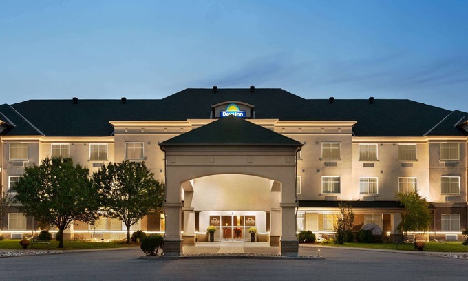 Ottawa Division Hotel | Days Inn by Wyndham Ottawa Airport